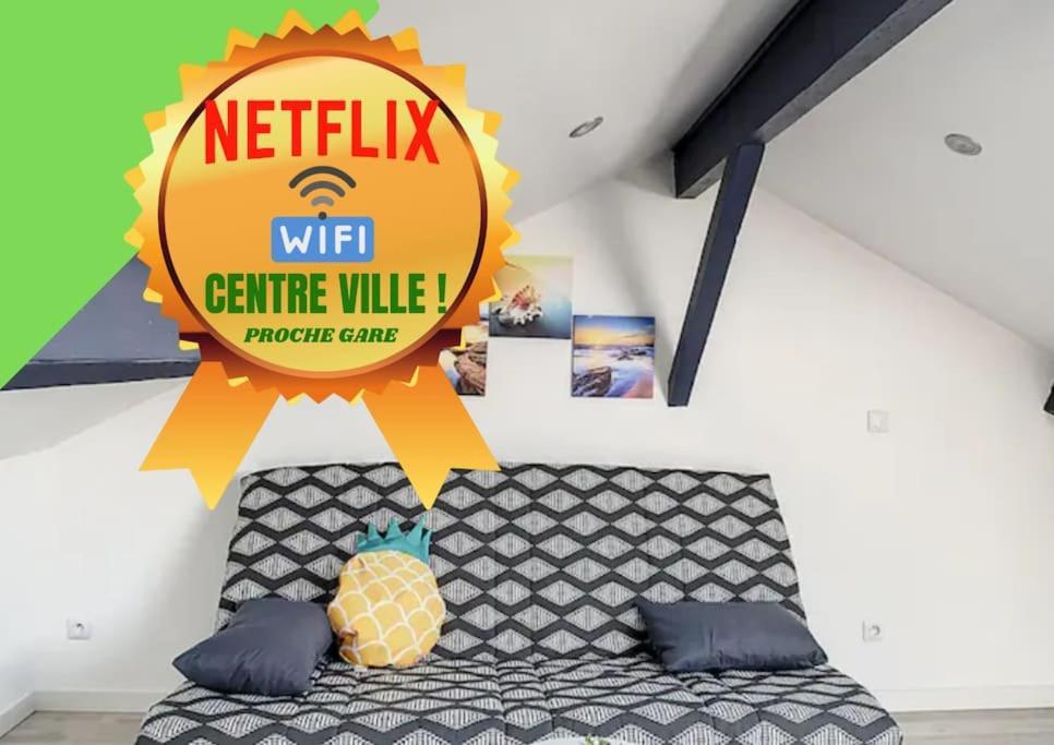 Апартаменты Atypique T1 Duplex - Wifi .Parking .Proche .Gare Сен-Кантен Экстерьер фото